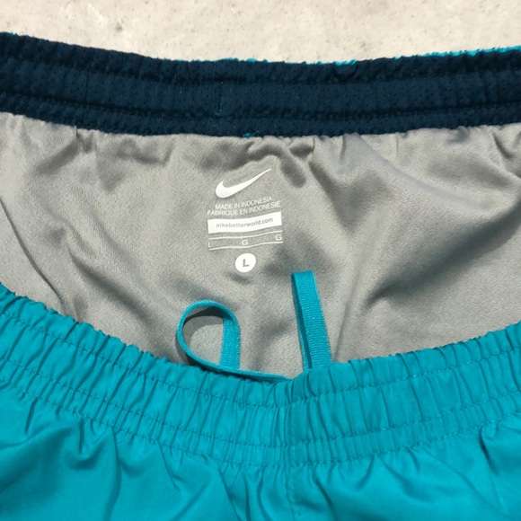 Nike Running Shorts with Pocket - Picture 2 of 3